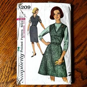 Vintage 1960s Simplicity 5209 Sewing Pattern Size S Dress & 2 Skirts COMPLETE